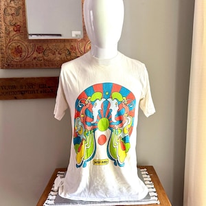 Vintage 1970s Original peter Max Pop Art Two-sided T-shirt, Hippie, Mod,  Psychedelic, 70s Tee Shirt, Vintage Clothing - Etsy