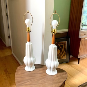 Vintage Pair of Mid Century White Ceramic Lamps | Ceramic and Wood Lamps | MCM White Ceramic Table Lamps | Matching White Ceramic Lamps