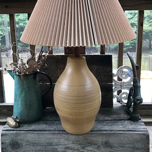 Mid Century Martz Marshall Studios Lamp | Martz Pottery Modern Lamp | Signed Martz Ceramic and Teak Table Lamp | MCM Lamp. 1960s Decor