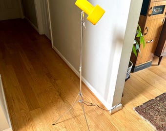 Vintage Yellow MCM Telescoping Floor lamp | Adjustable Tripod Floor Lamp | Mid Century Modern Yellow Metal Shade Industrial Lamp