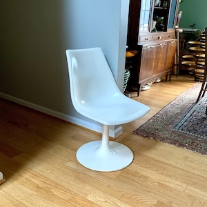 Vintage White Tulip Chair | MCM White Tulip Chair | Mid Century Modern Tulip Swivel Chair | Many More Available