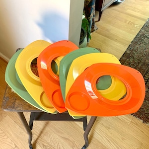 6 piatti e portabicchieri in plastica Wilpak vintage / piatti in plastica e porta bevande / vassoi per piatti di carta / vassoi per piatti di cottura