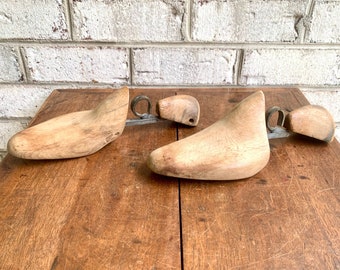 A Vintage Pair of Peal's Wooden Shoe Trees | Peals P.P. Tree Shoe Trees | Military Officer Shoe Trees | Shoe Forms | Shoe Stretcher