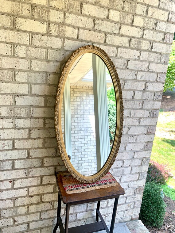 Oval 2024 hollywood mirror