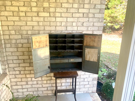Vintage metal wall cabinets online