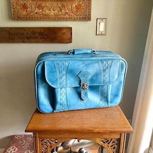 Vintage American Tourister Weekender | American Tourister Suitcase | Blue Weekend Luggage Bag| Retro Blue Carry On| Blue Marble Vinyl Bag