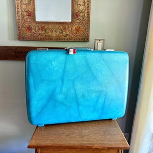 Vintage American Tourister Turquoise Marbled Luggage| American Tourister Suitcase| Large Size A/T Escort Suitcase | Turquoise Blue Suitcase