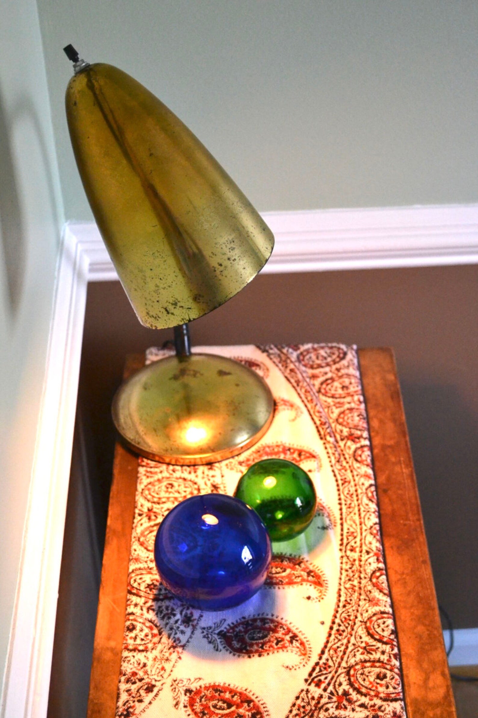 gold gooseneck light