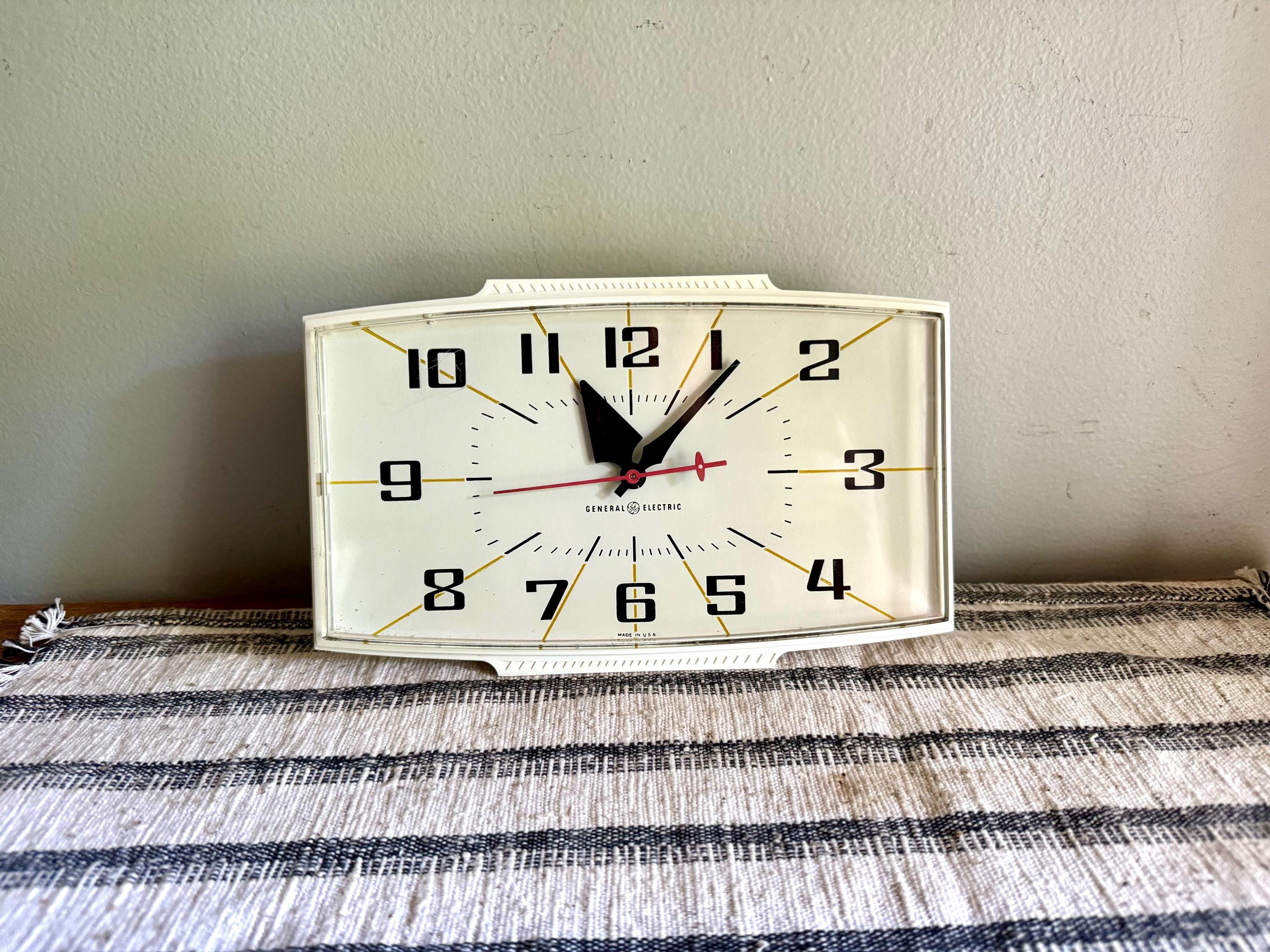 Vintage MCM General Electric Wall Clock | White G.E. 2153