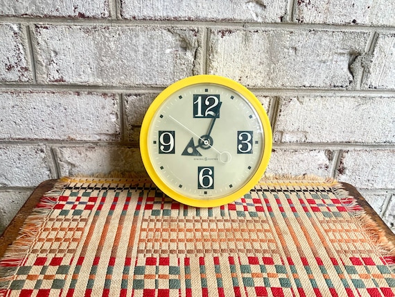 reloj-pared-cocina-amarillo