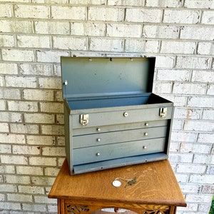 Vintage Metal Tool Machinist Tool Chest | 3 Drawer Metal Tool Chest with Keys | Locking Metal Journeyman Chest | 3 Drawer Metal Toolbox