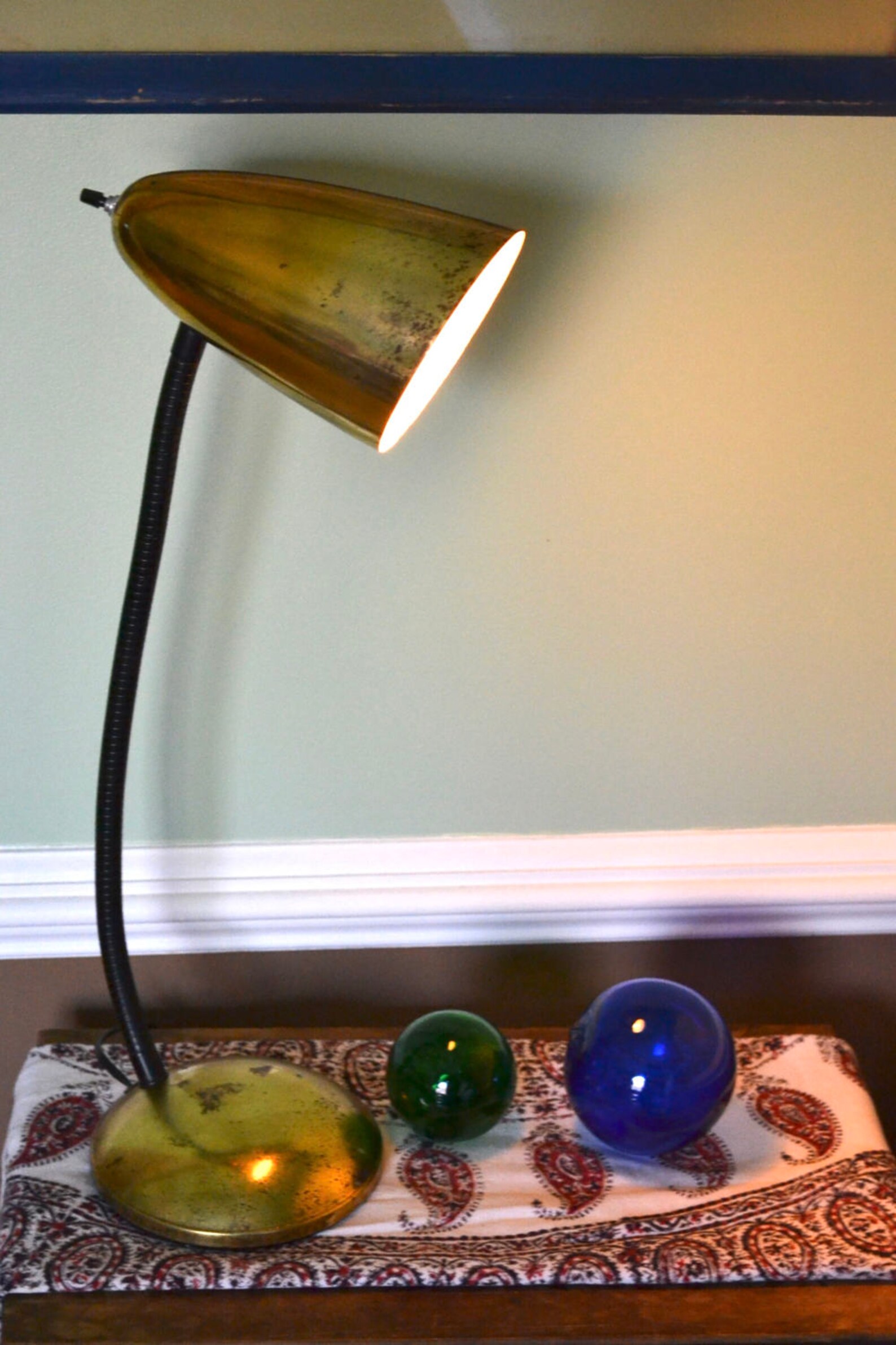 gold gooseneck light