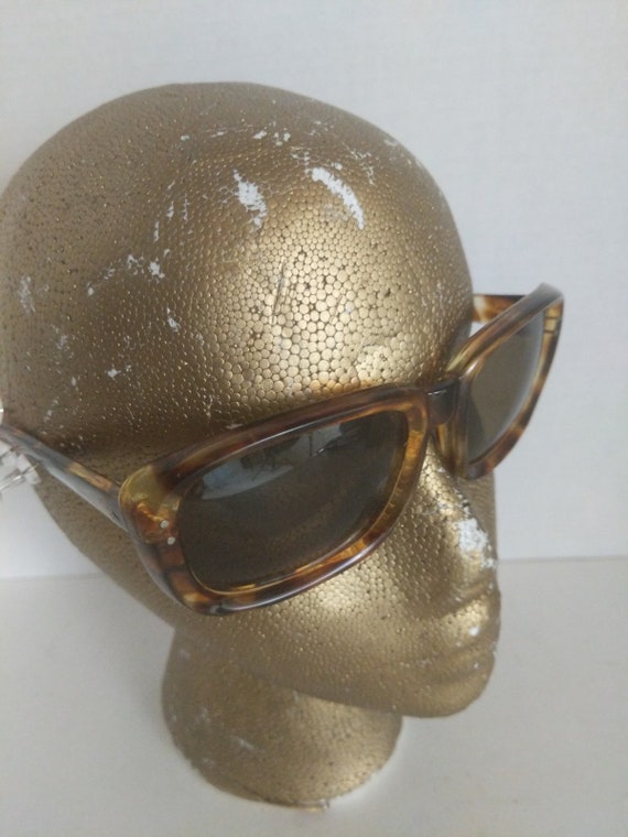 Mod 1960s Sunglasses Tortoise Jackie O Glasses It… - image 3