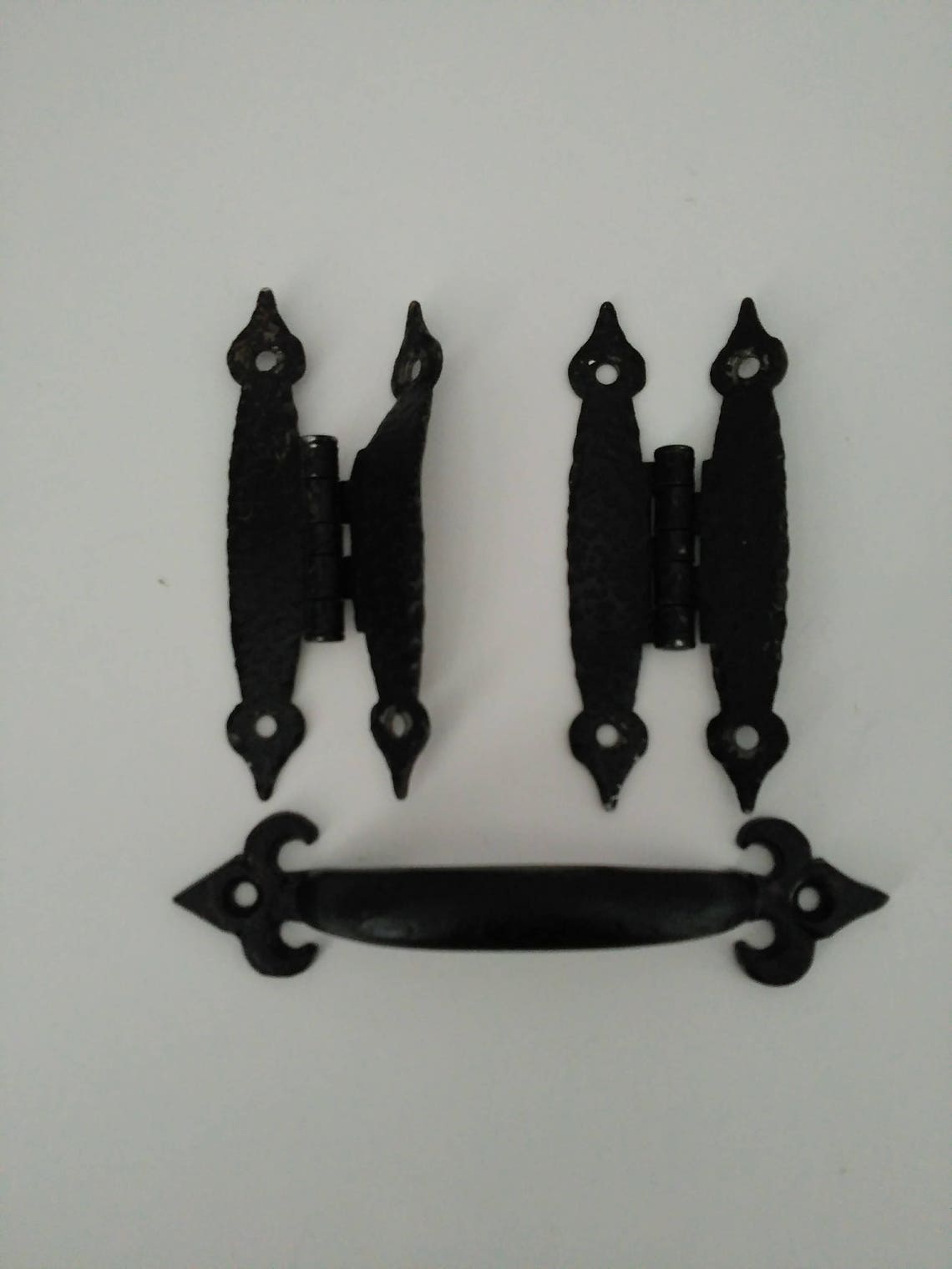 Cajón antiguo tirar de metal martillado | Etsy