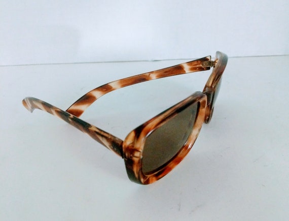 Mod 1960s Sunglasses Tortoise Jackie O Glasses It… - image 5