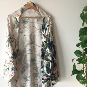 Bohemian Kimono- daywear, boho, woman, cocoon, bridal, bridesmaids, shawl, wrap, cardigan, cover up, printed, festival, duster, beachwear
