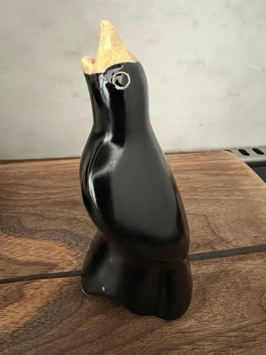 Vintage Pie Bird, Pie Steam Vent, Pie Funnel, Crust Support, Blackbird, Ceramic, Pottery, Baker