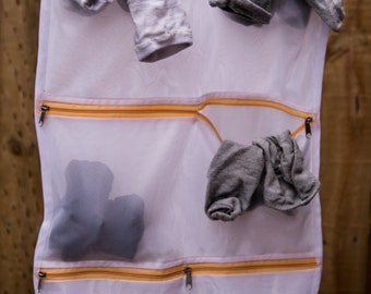 Reißverschluss-Wäschetasche mit Fächern für Socken, Dessous und Delikatessen