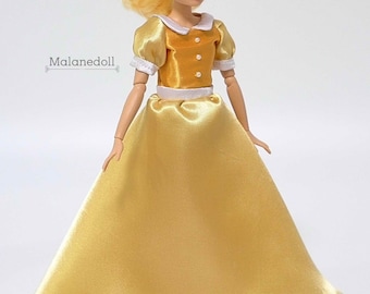 Op melodieën geïnspireerde gele jurk past voor poppen van 10 of 11,5 inch, zoals Disney Princess Classic Dolls of Classic Singing Dolls