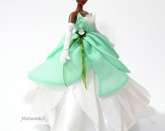 Tiana inspiriertes Puppenkleid: Grünes Kleid, Handschuhe, Petticoat - Passend für 11,5/43 cm Puppen