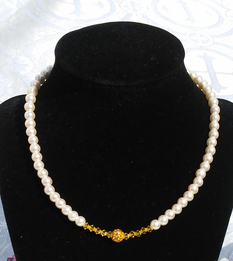 Volianne Dutchess Neck Gem