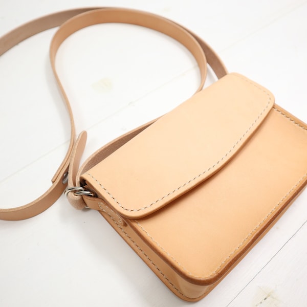 PDF Pattern: Leather purse - The Ceylon