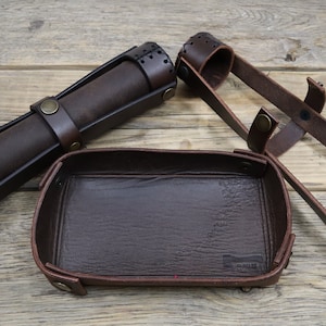 PDF Pattern: Rollable dice tray with sleeve and dice storage. Two variations on sleeve end caps!
