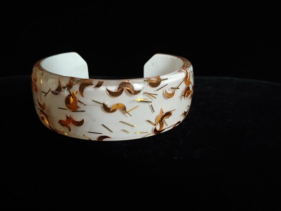 Vintage Lucite Confetti Cuff Bracelet - image 6