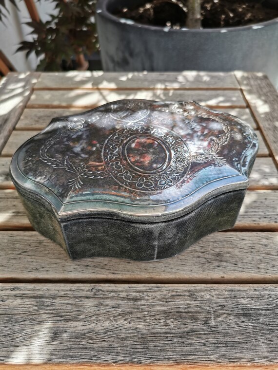 Vintage Jewelry Silver Velvet Box