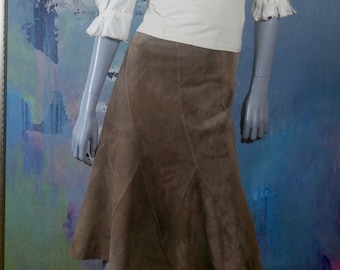 Light Brown Suede Skirt, 90s European Vintage Genuine Leather Skirt,Size 6 US, 10 UK, Waist = 28 inches (71.12cm)