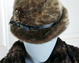 1960s Fur Hat, Brown Spotted Beaver Fur Bucket Fedora Hat w Turned Up Brim Black Bow Band w Feather: Large (7 3/8 US)