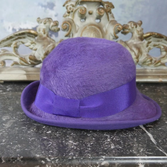 1960s Lilac Brushed Angora Cloche Hat with Wide P… - image 5