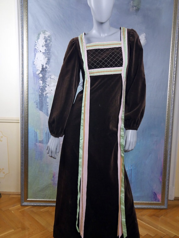 70s Maxi Dress, Brown Velvet Elizabethan Style Bo… - image 2