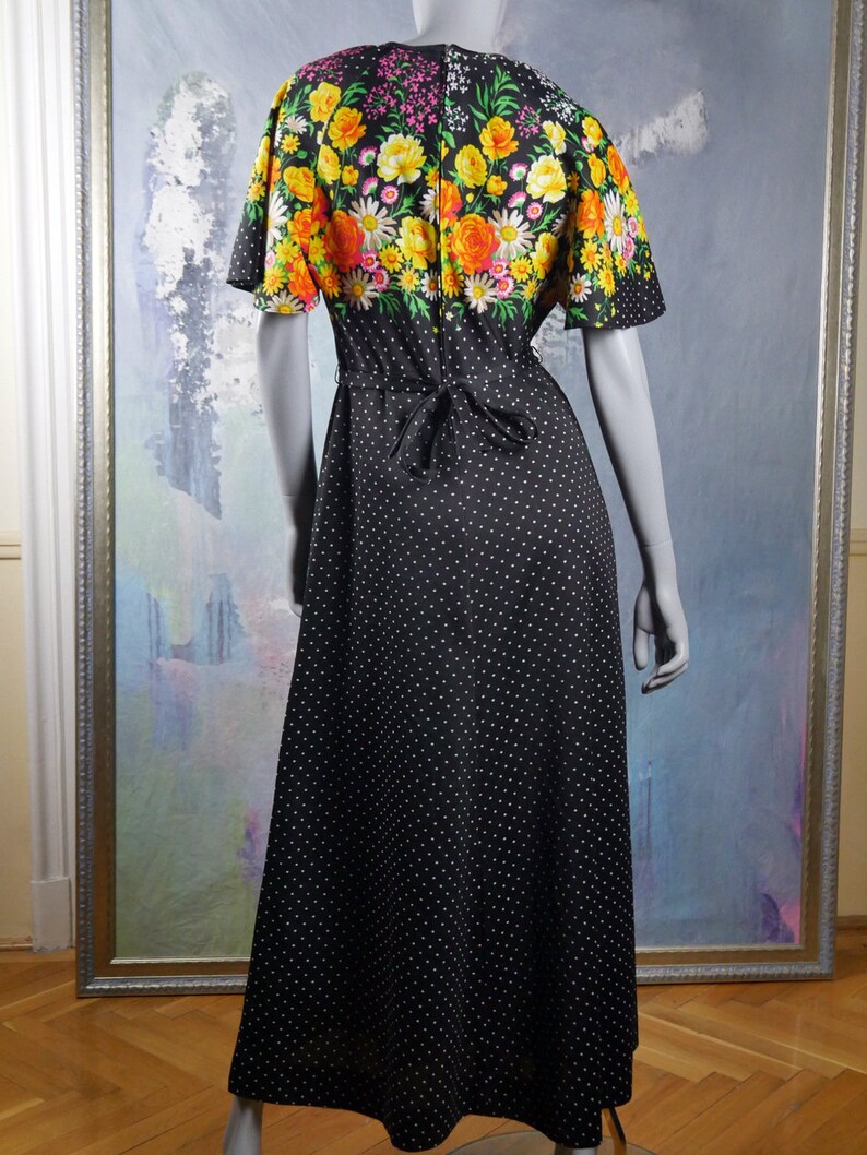 12 UK Black White Polka Dot Maxi Dress w Orange Yellow Pink Floral Pattern on Bodice 1970s Long Dress Bohemian Summer Dress: 8 US