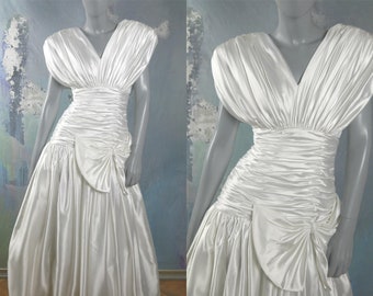 White Satin Wedding Dress, Spanish Vintage Provonias of Barcelona Bridal Gown w Goddess Folds & Pleating: Size 6 US, Size 10 UK
