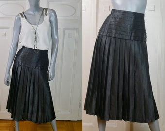 80s Vintage Black Satin Pleated Skirt, Size 6 US, 10 UK, Waist = 26 inches (66.04cm)