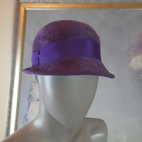 1960s Lilac Brushed Angora Cloche Hat with Wide P… - image 9