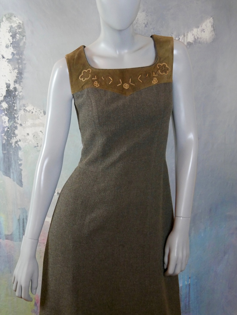 12 UK 1990s Austrian Vintage Trachten Dress Size 8 US Sleeveless Gray Midi Dress with Brown Faux Suede Yoke with Floral Stitching