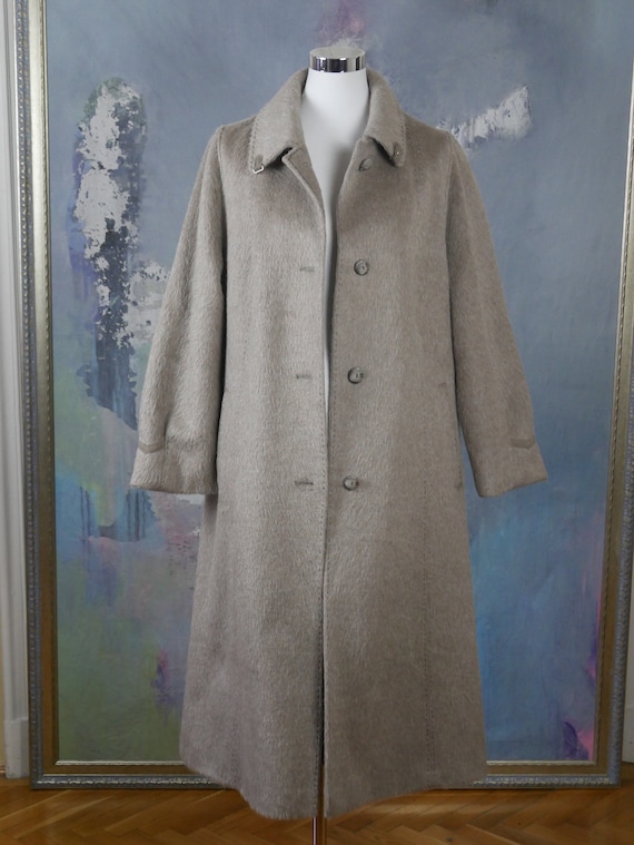 Llama Coat, 1960s German Vintage Long Beige Warm Winter Coat Llama Coat, 1960s German Vintage Long Beige Warm Winter Coat