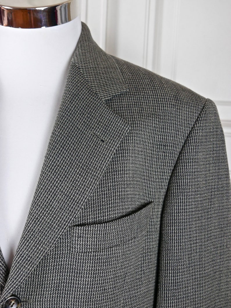 1980s Retro Blazer Black White Tan Herringbone Tweed Jacket Size 42 USUK European Vintage Hugo Boss Blazer