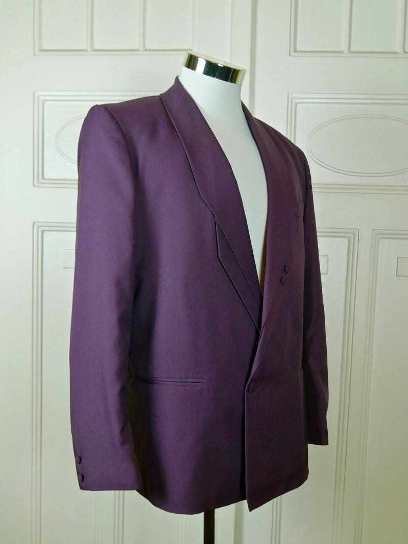 European Vintage 1980s Singled-Breasted Silk-Blend Purple Dinner Jacket Purple Tuxedo Jacket Size 38 USUK Smoking Jacket