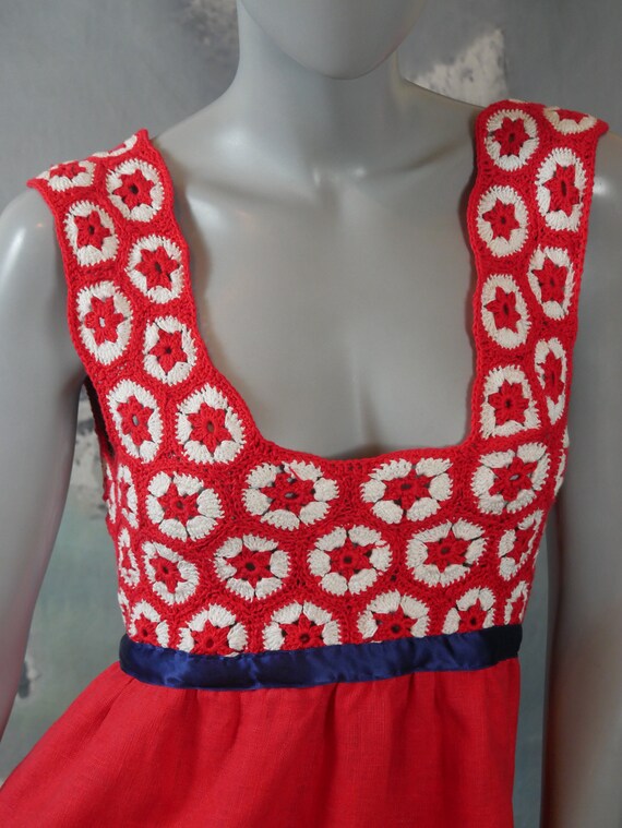 1970s Crochet Sleeveless Summer Top, Red & White … - image 4