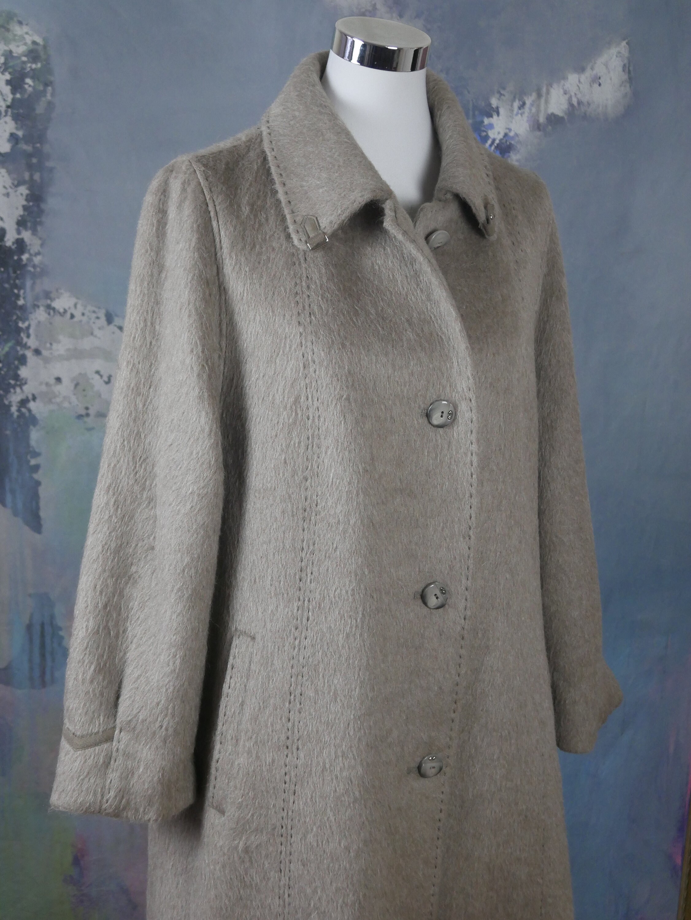 Llama Coat, 1960s German Vintage Long Beige Warm Winter Coat Llama Coat, 1960s German Vintage Long Beige Warm Winter Coat