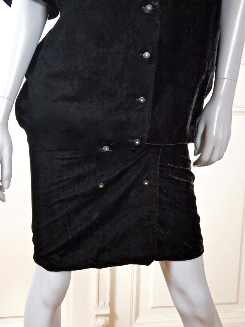 Diamante Buttons Cocktail Dress: Size 6 US 1980s Short-Sleeve Crushed Velvet Dress w Dropped Waistline Vintage Black Velvet Dress 10 UK
