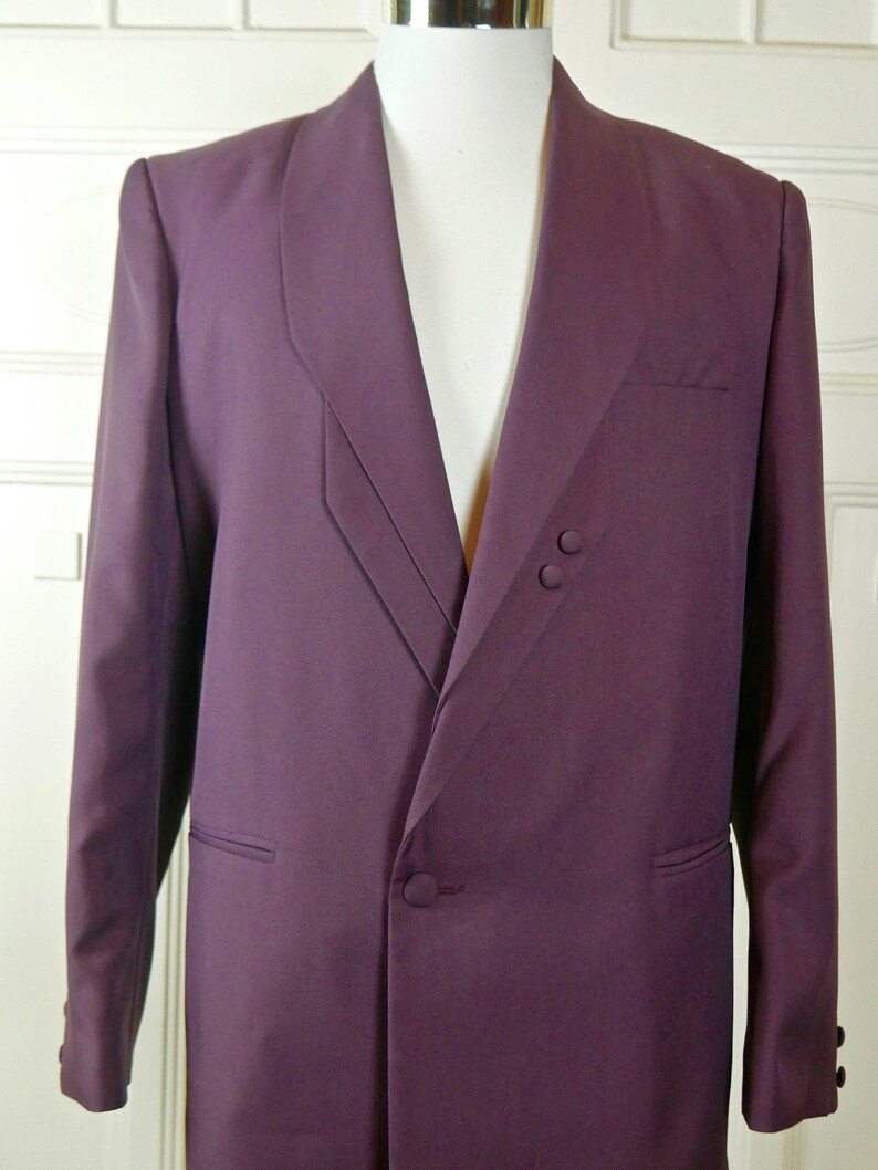 European Vintage 1980s Singled-Breasted Silk-Blend Purple Dinner Jacket Purple Tuxedo Jacket Size 38 USUK Smoking Jacket