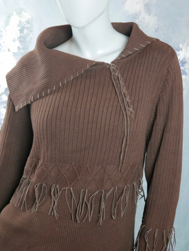 1980s Sweater Size Large 14 US, 18 UK European Vintage Brown Cotton Knit Pullover Top w Wide Asymmetrical Collar /& Faux Leather Fringe