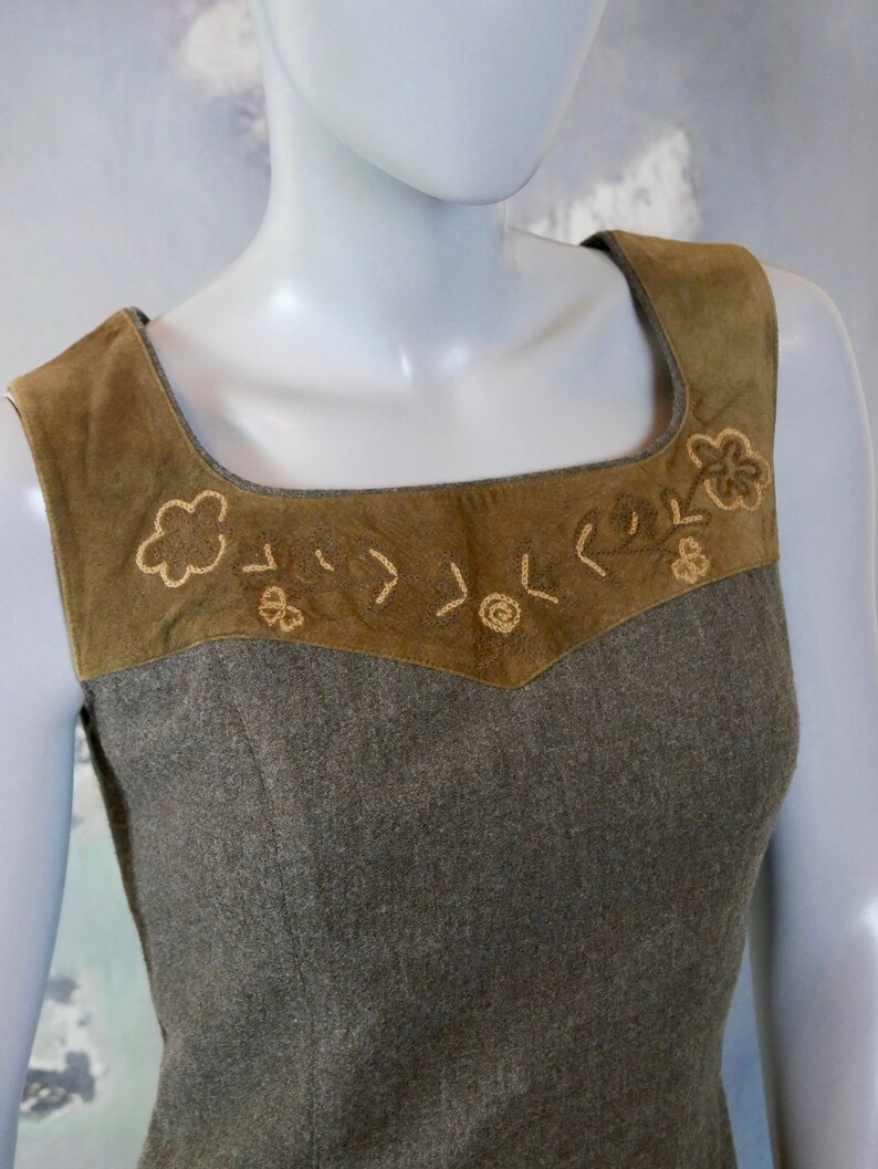 12 UK 1990s Austrian Vintage Trachten Dress Size 8 US Sleeveless Gray Midi Dress with Brown Faux Suede Yoke with Floral Stitching