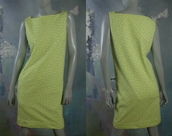 1960s Shift Dress: Size 6/8 US, 10/12 UK