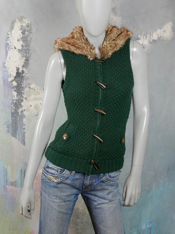 Green Knit Sweater Vest, 1990s European Vintage F… - image 2