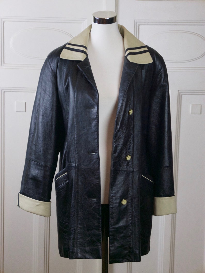 Vintage Black Leather Coat, 80s European Soft Lambskin Coat with Cream Collar, Size 14 US, 18 UK image 2